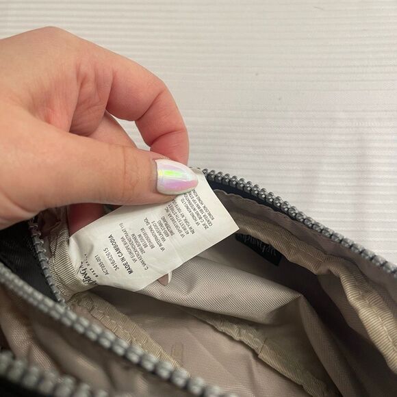 Kipling Women’s Organizer Toiletry Black Pouch - Picture 9 of 9